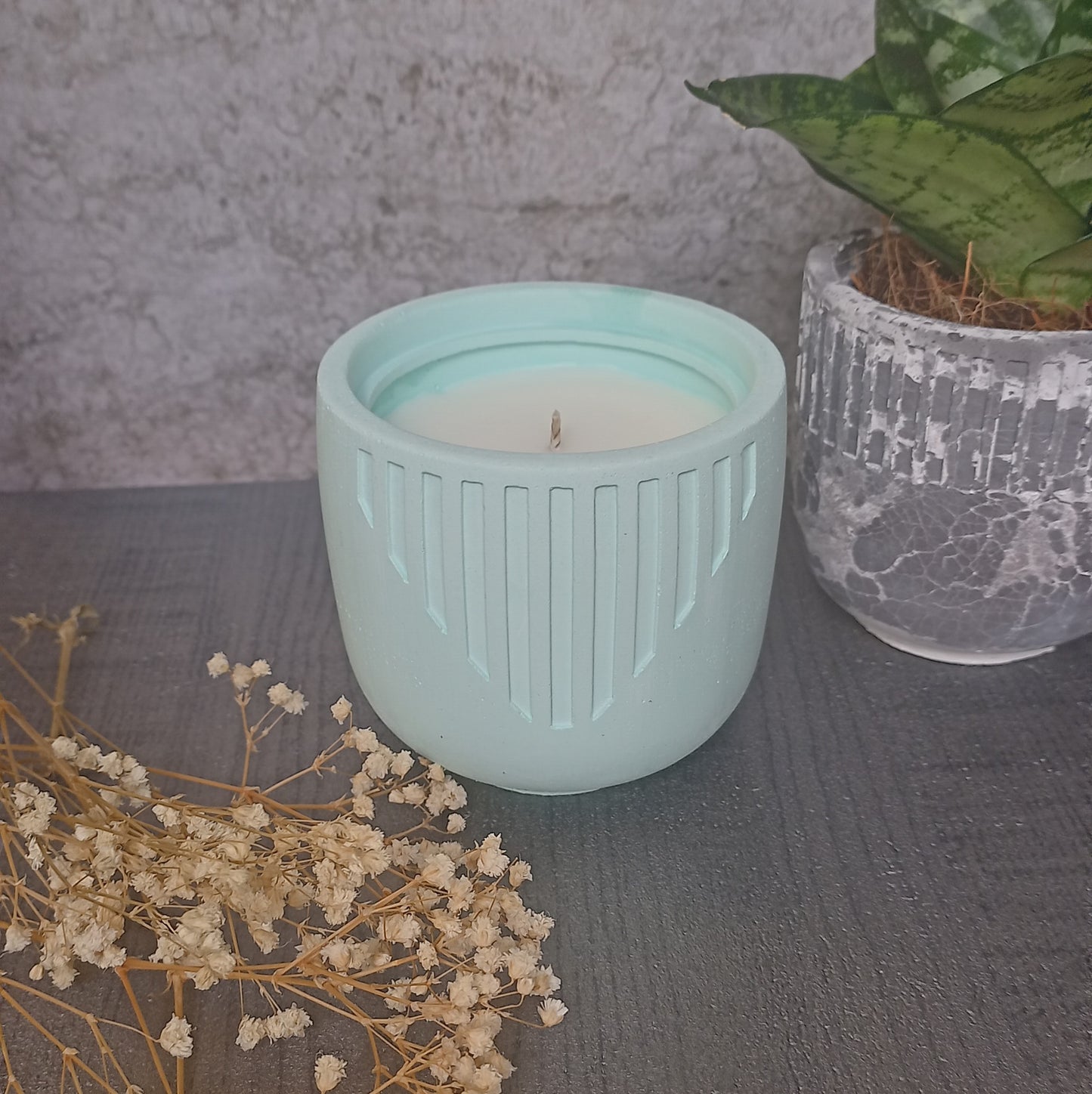R&R Handmade Concrete Candle 250g